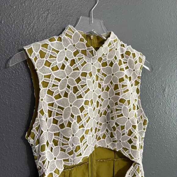 Love Bonito NWT Lace Cutout Mini Dress Size M - Picture 8 of 12